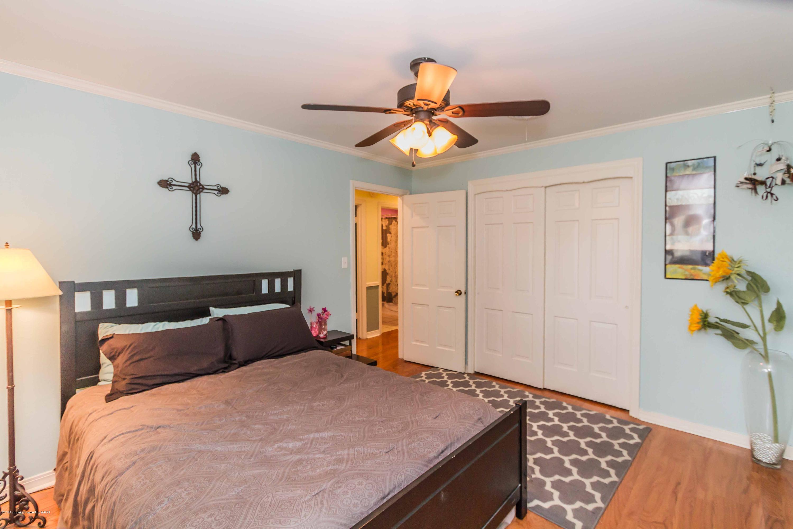 6306 Calumet Road Amarillo, TX 79106 - Photo 22 of 35 BEDROOM 2 VIEW 2