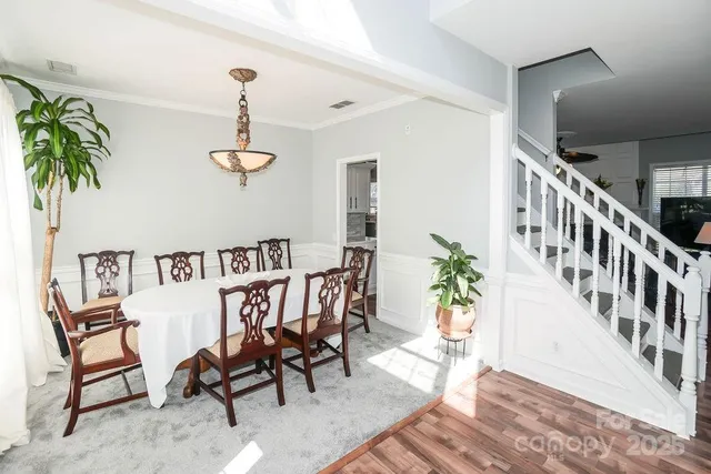 a view of a livingroom and dining room