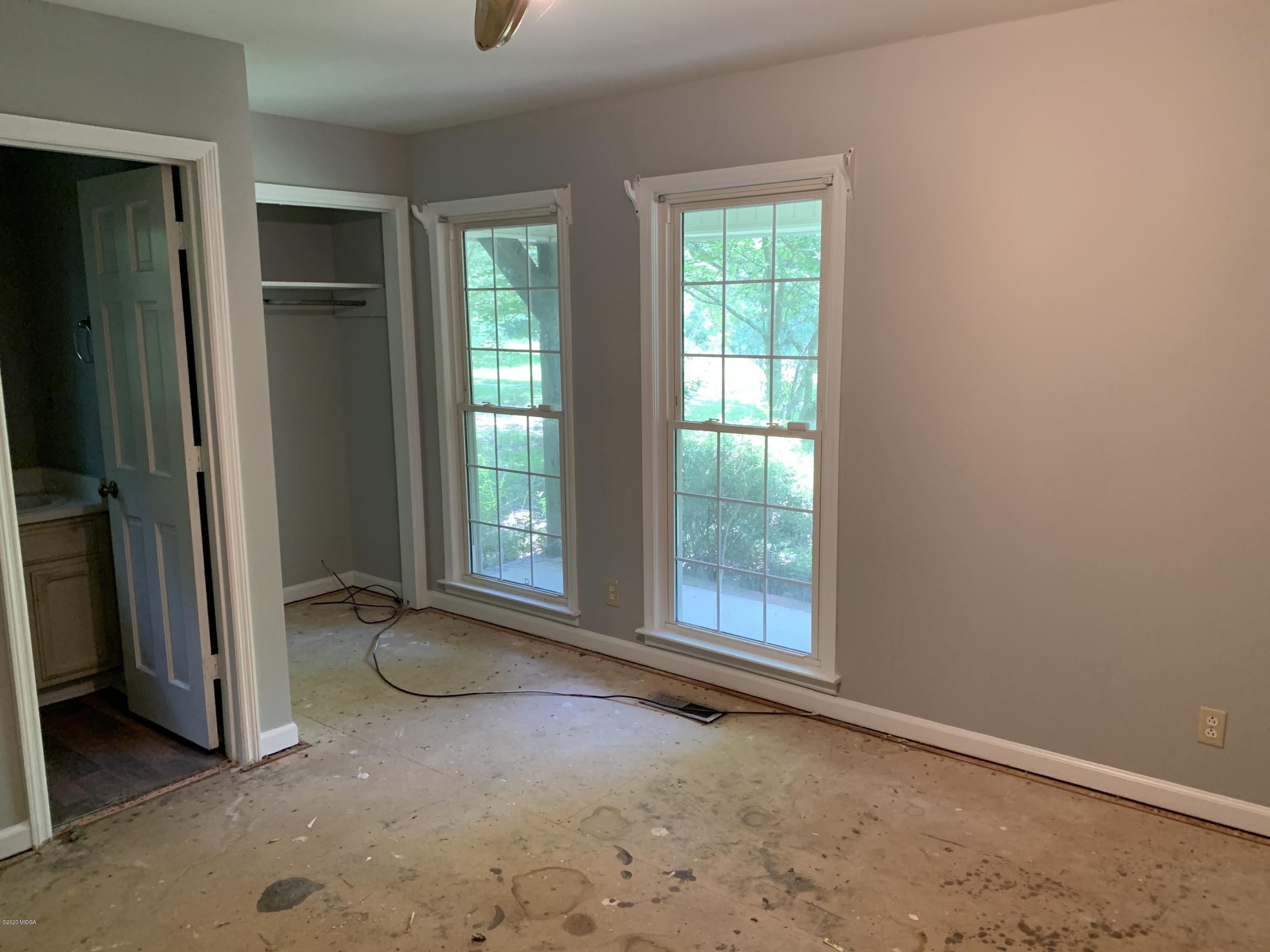 2735 Heath Road Macon, GA 31206 - Photo 8 of 11 IMG-2568