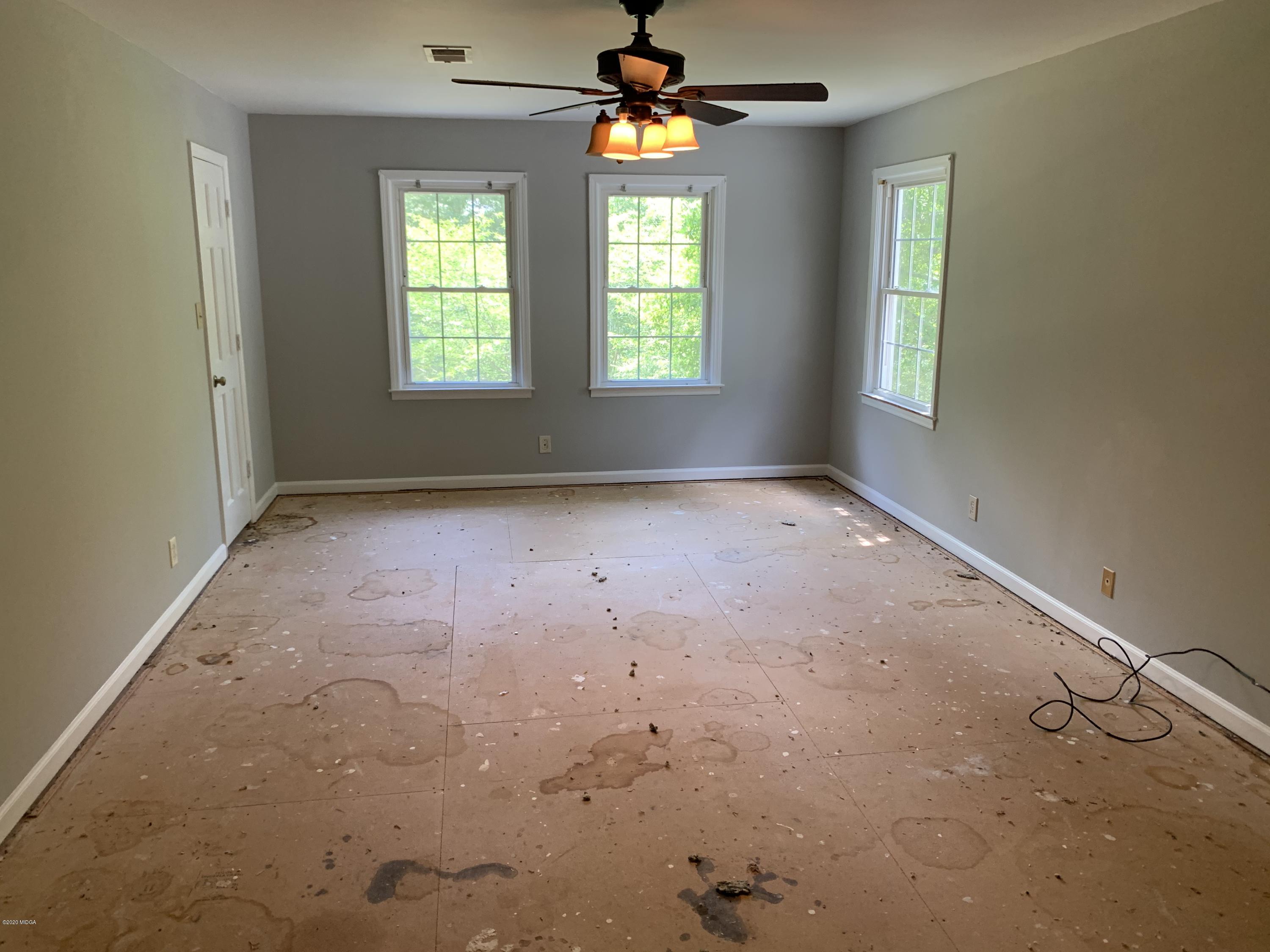 2735 Heath Road Macon, GA 31206 - Photo 9 of 11 IMG-2571