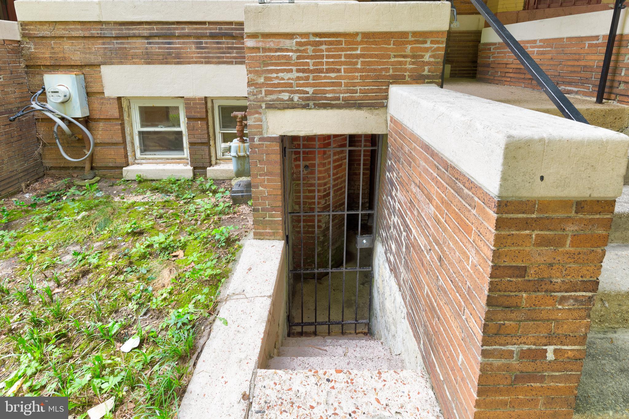 1120 Columbia Road Northwest Washington, DC 20009 - Photo 3 of 53 Lower Level Front Exterior Entrance