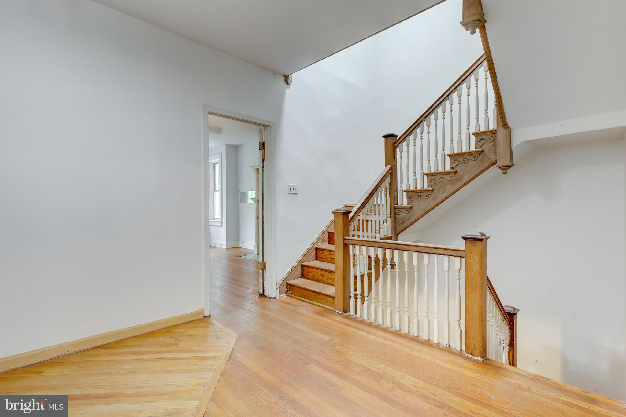 1120 Columbia Road Northwest Washington, DC 20009 - Photo 21 of 53 Second Level