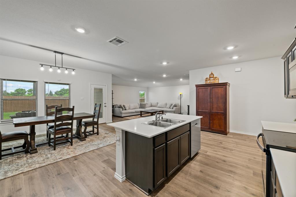 943 Buttercup Drive Pilot Point, TX 76258 - Photo 11 of 39