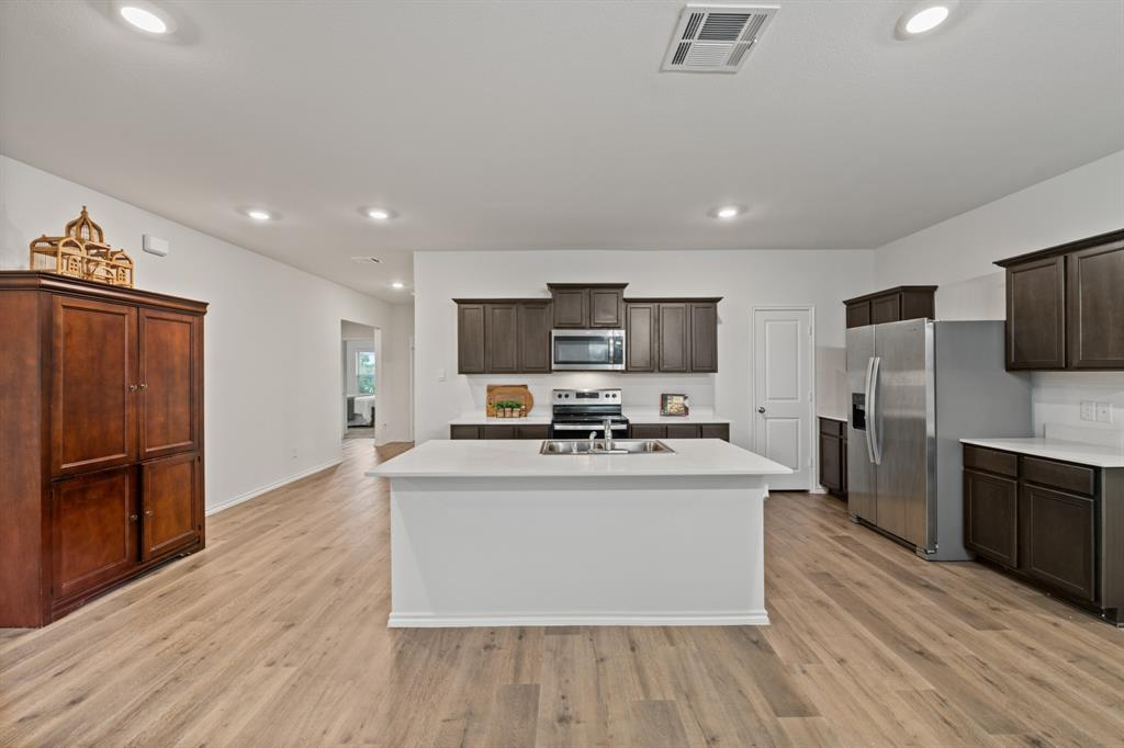 943 Buttercup Drive Pilot Point, TX 76258 - Photo 6 of 39