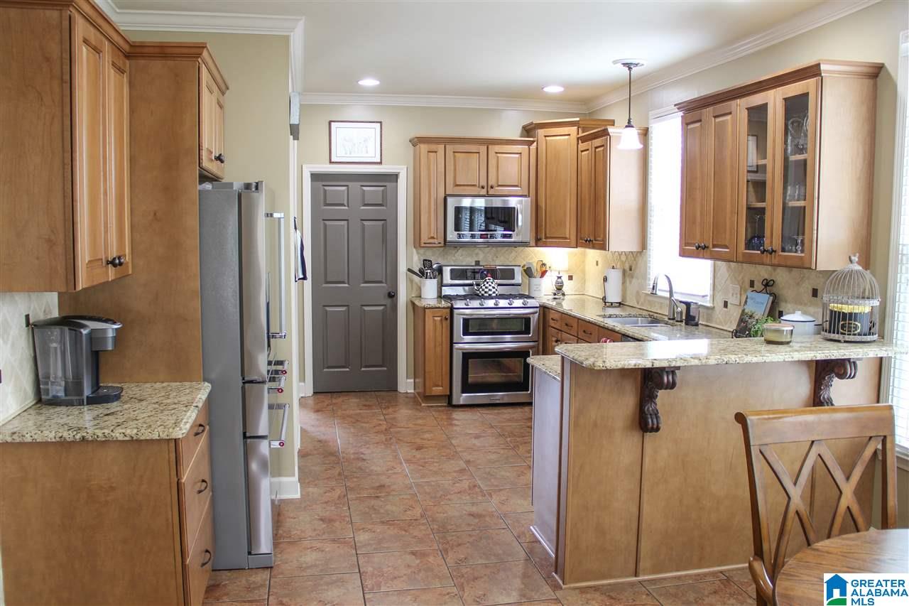 5325 Hickory Trace Birmingham, AL 35244 - Photo 4 of 37