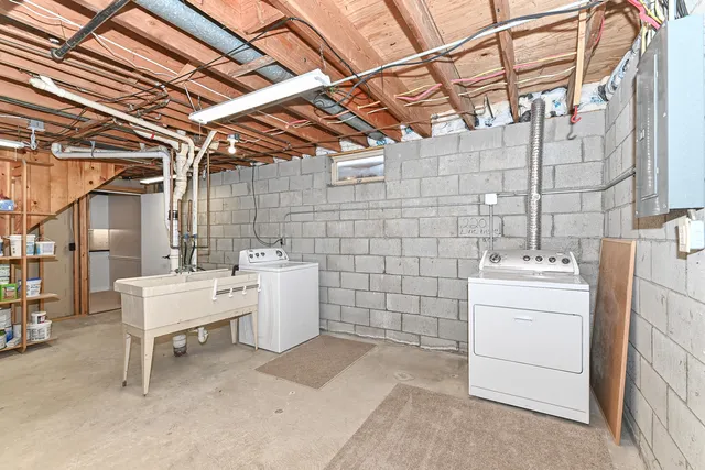 $330,000 | 3327 Southwood Drive, Racine, WI 53406