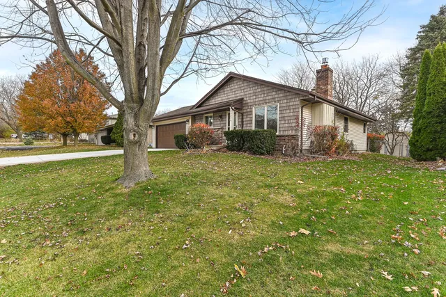 $330,000 | 3327 Southwood Drive, Racine, WI 53406