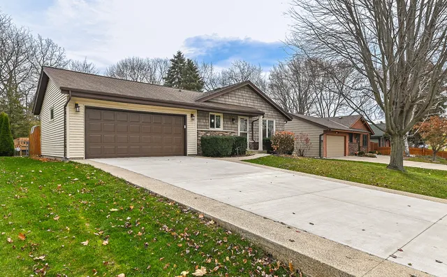 $330,000 | 3327 Southwood Drive, Racine, WI 53406