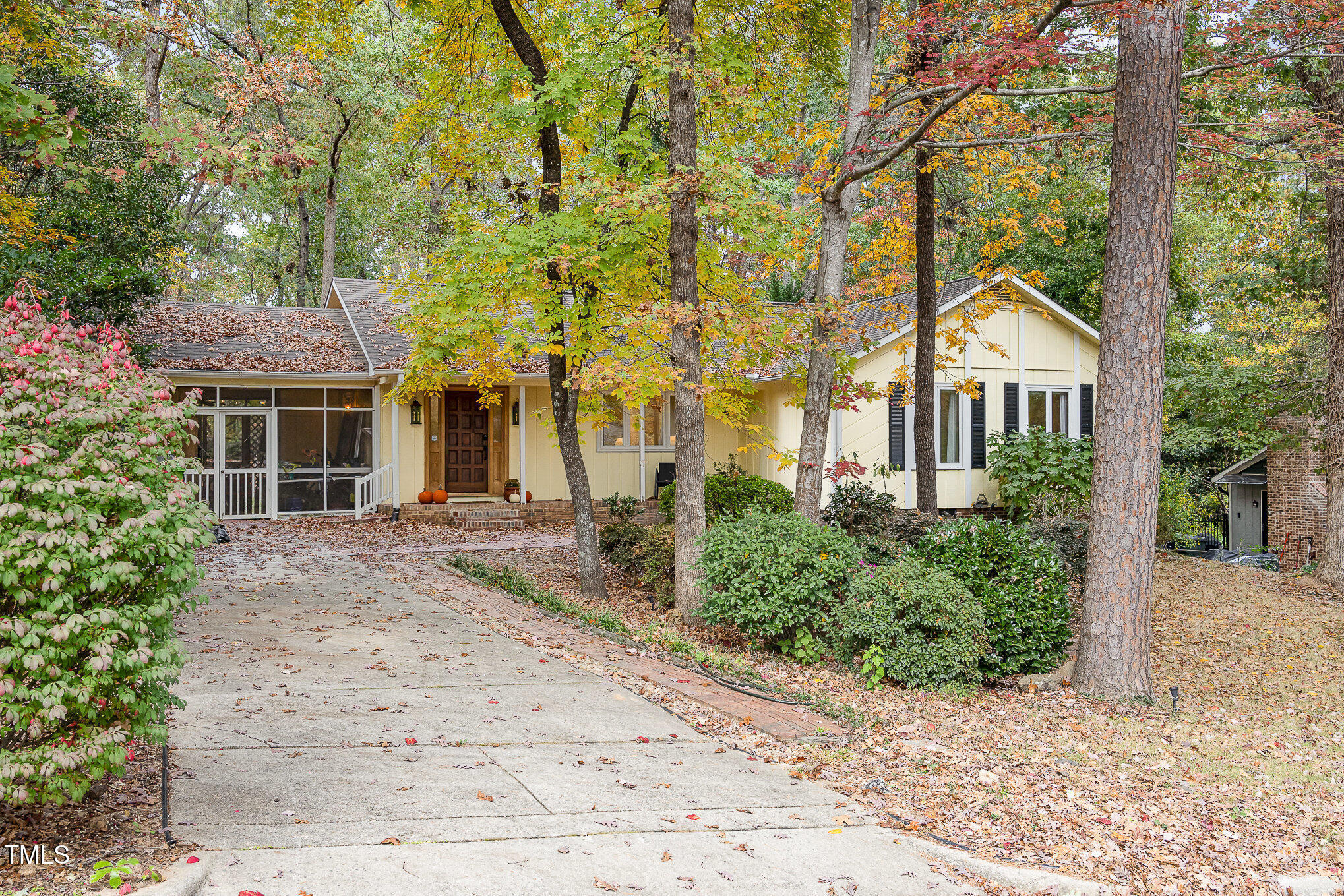 7464 Deer Track Drive Raleigh, NC 27613 - Photo 3 of 22 deer - 2
