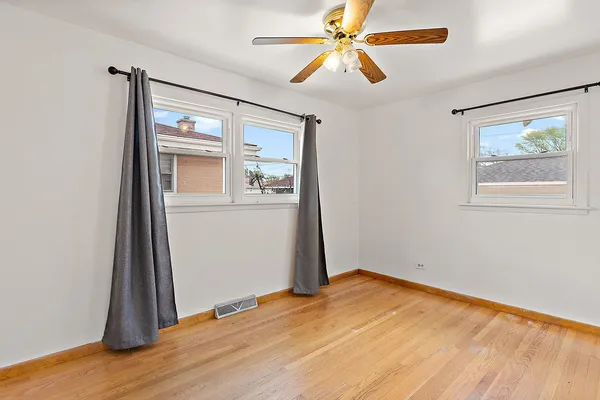$3,000 | 4909 North Orange Avenue, Norridge, IL 60706