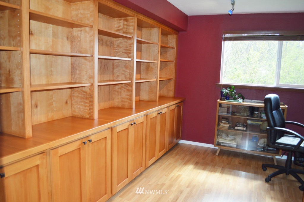 5424 Hawks Prairie Road Northeast Olympia, WA 98516 - Photo 22 of 25 Gallery Image 22