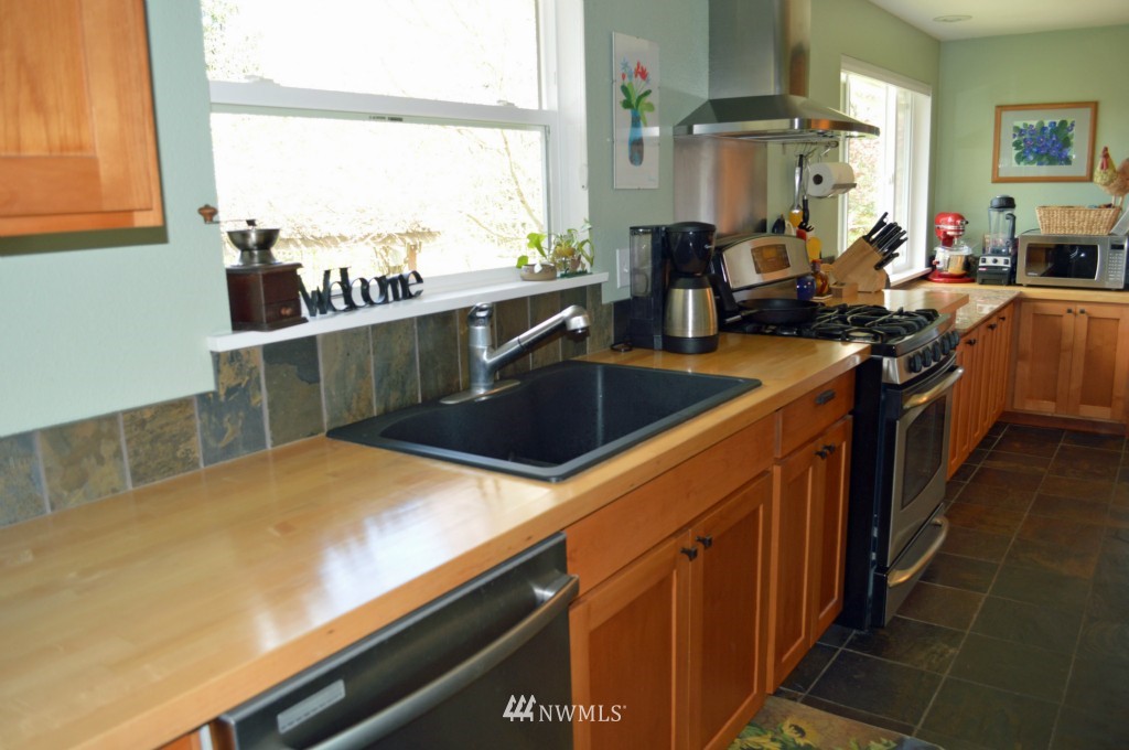 5424 Hawks Prairie Road Northeast Olympia, WA 98516 - Photo 7 of 25 Gallery Image 7