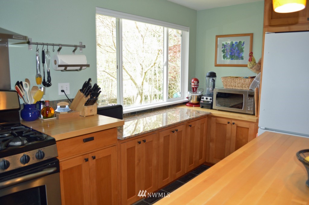 5424 Hawks Prairie Road Northeast Olympia, WA 98516 - Photo 8 of 25 Gallery Image 8