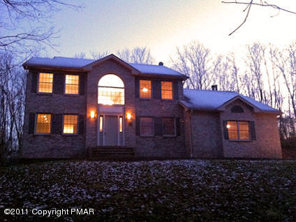 208 Pin Oak Road Stroudsburg, PA 18360 - Photo 1 of 33 C:\fakepath\1 Front