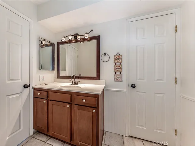 $470,000 | 2875 South Fairview Street, Unit B, Santa Ana, CA 92704