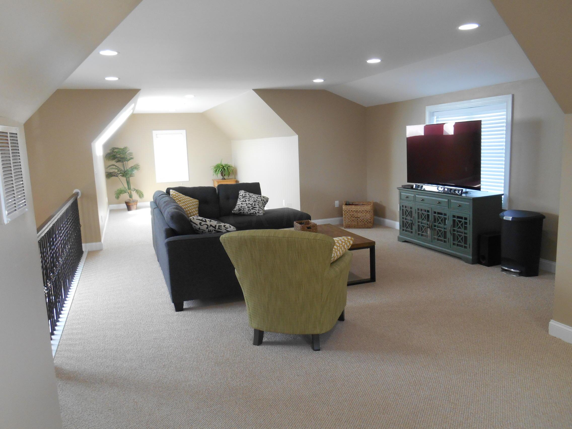 1566 Lincoln Road Columbus, OH 43212 - Photo 19 of 21