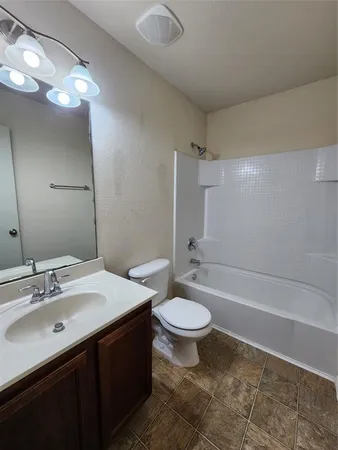 $2,200 | 5709 Valley Stream Way, Fort Worth, TX 76244