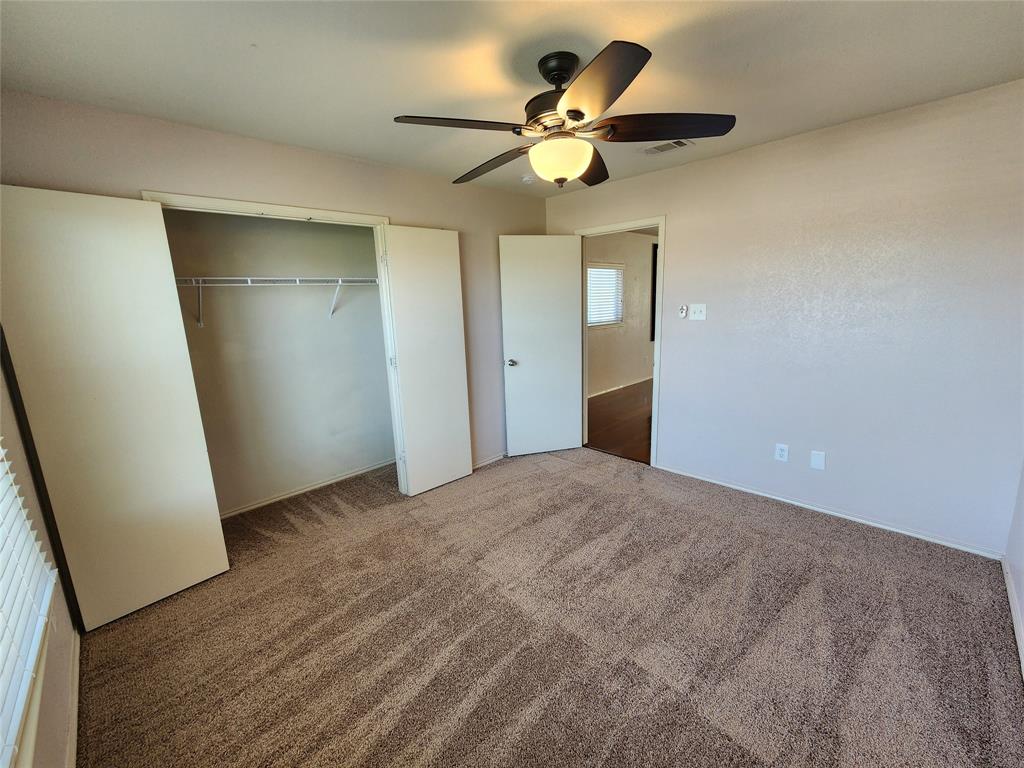 5709 Valley Stream Way Fort Worth, TX 76244 - Photo 28 of 32