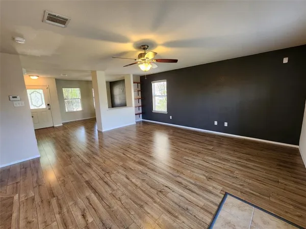 $2,200 | 5709 Valley Stream Way, Fort Worth, TX 76244