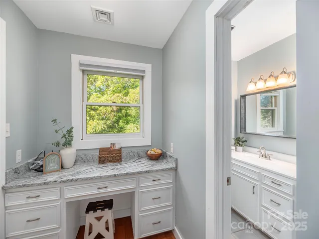 $798,000 | 85 Dawn Lane, Canton, NC 28716