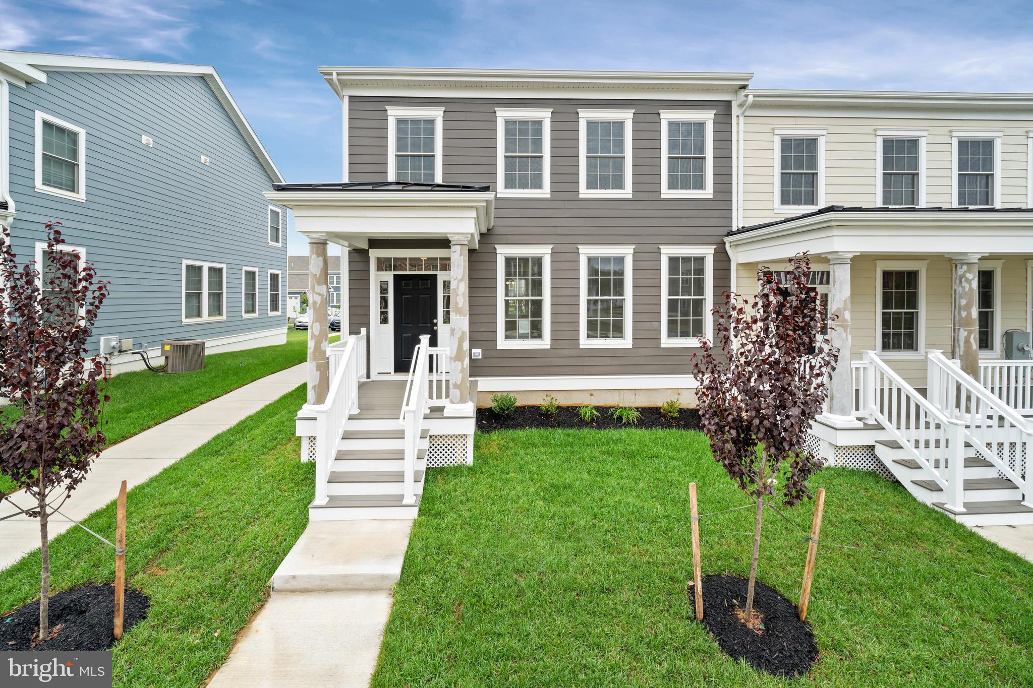 845 Mapleton Avenue Middletown, DE 19709 - Photo 1 of 30 a front view of a house with garden