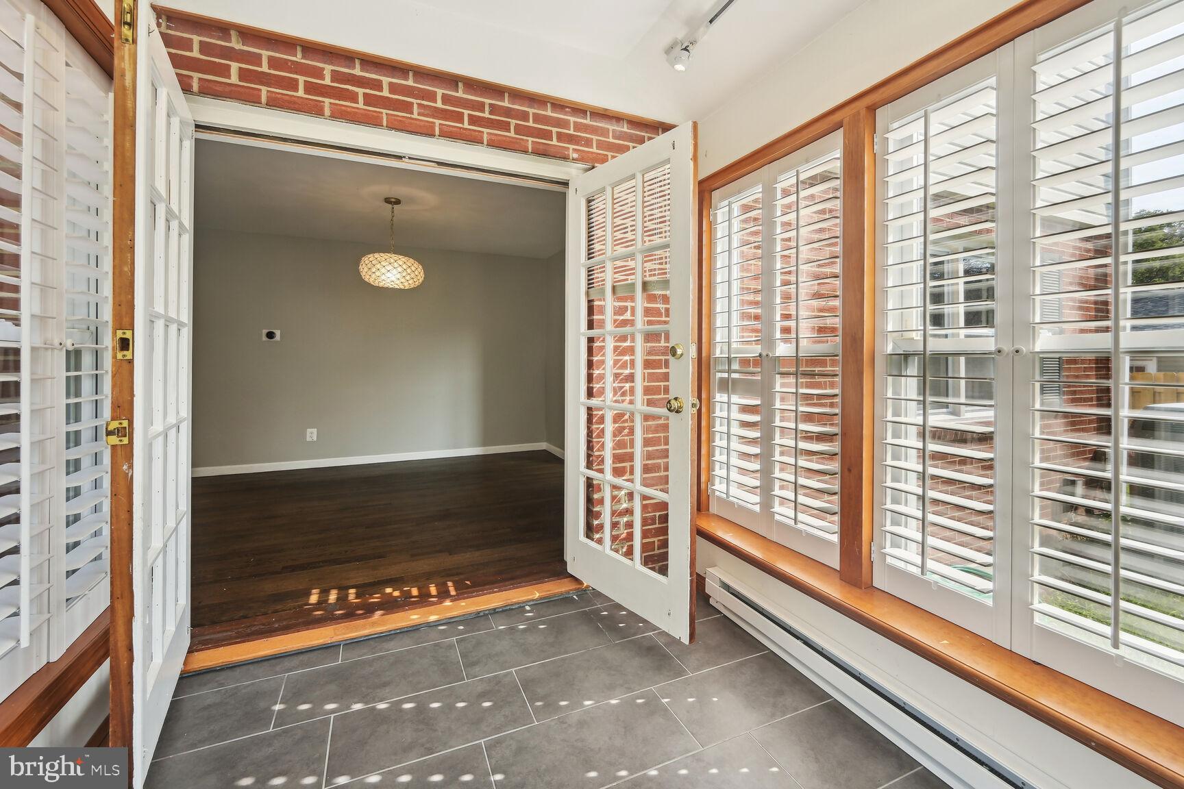 10411 Gatewood Terrace Silver Spring, MD 20903 - Photo 17 of 47 Sunroom