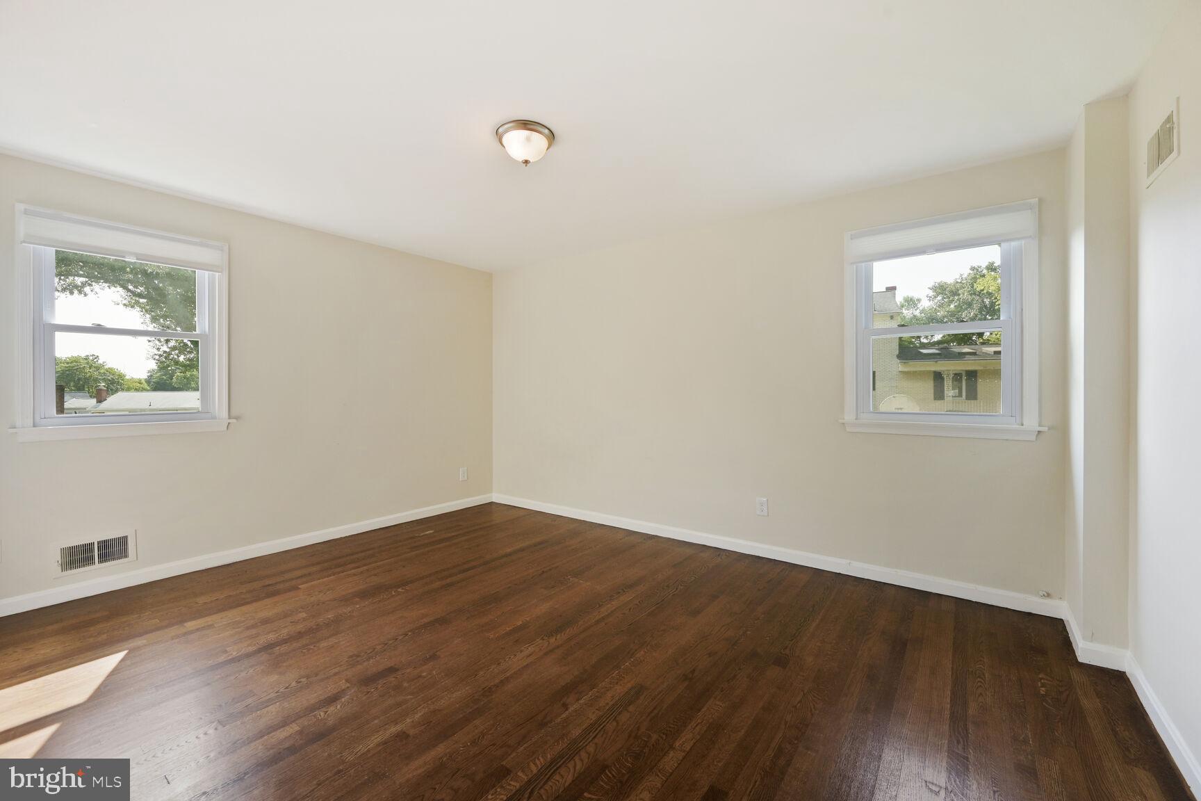 10411 Gatewood Terrace Silver Spring, MD 20903 - Photo 31 of 47 Bedroom