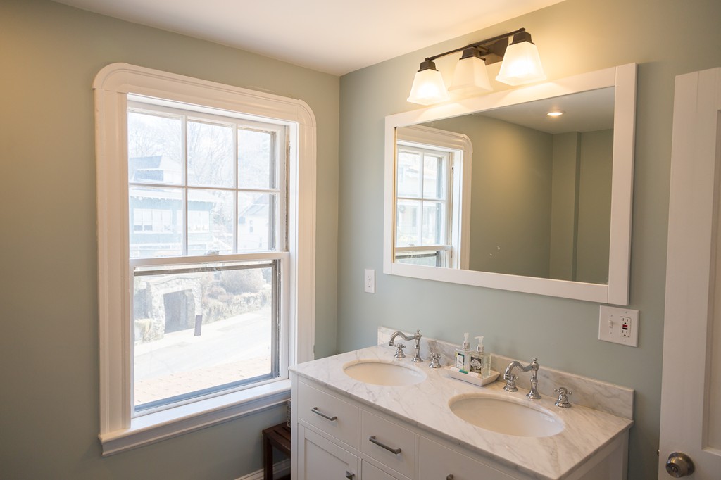 90 Walker Road Swampscott, MA 01907 - Photo 12 of 22