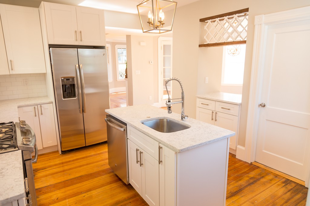 90 Walker Road Swampscott, MA 01907 - Photo 8 of 22