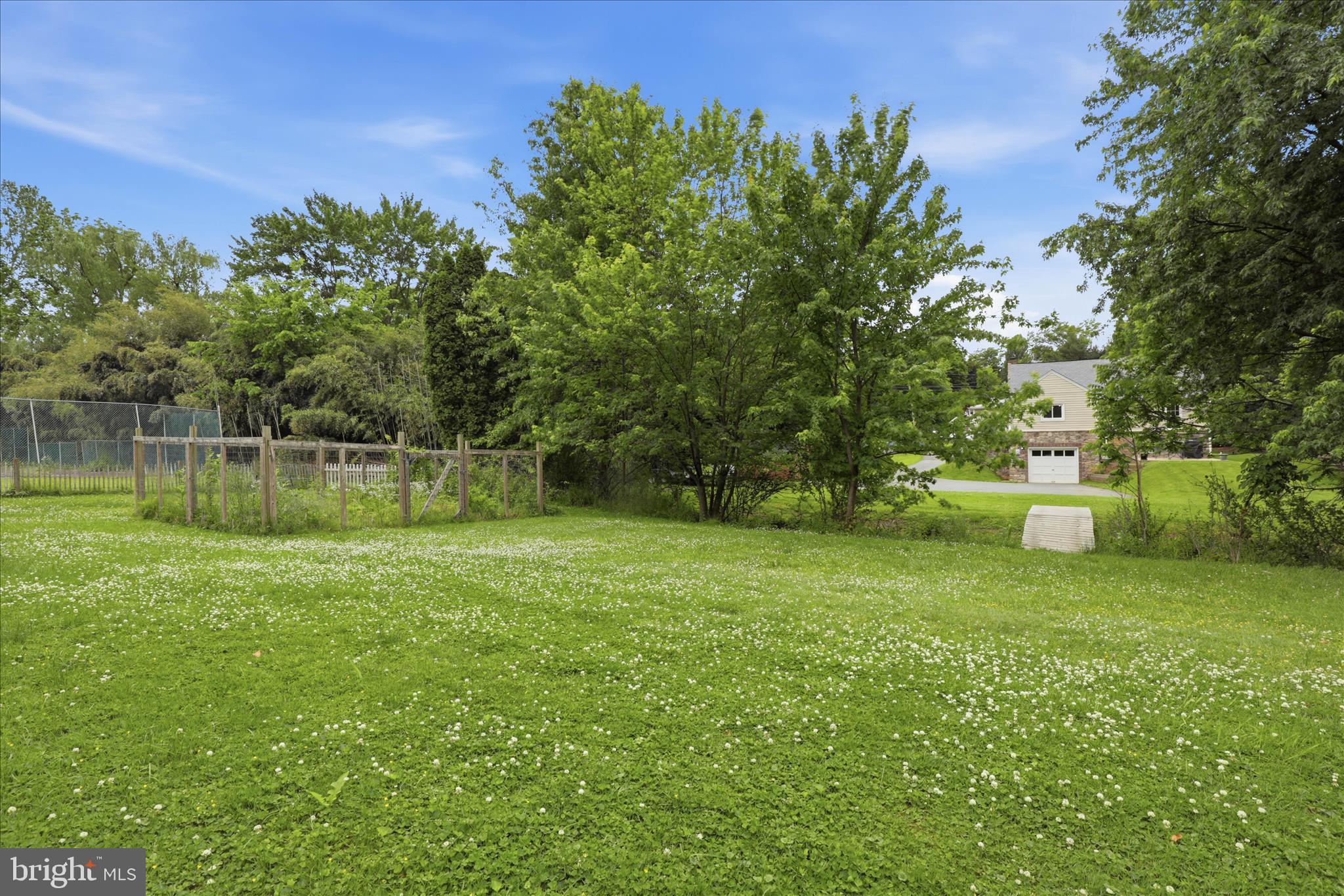 169 School House Road Lancaster, PA 17603 - Photo 37 of 39 a backyard of a house with lots of green space
