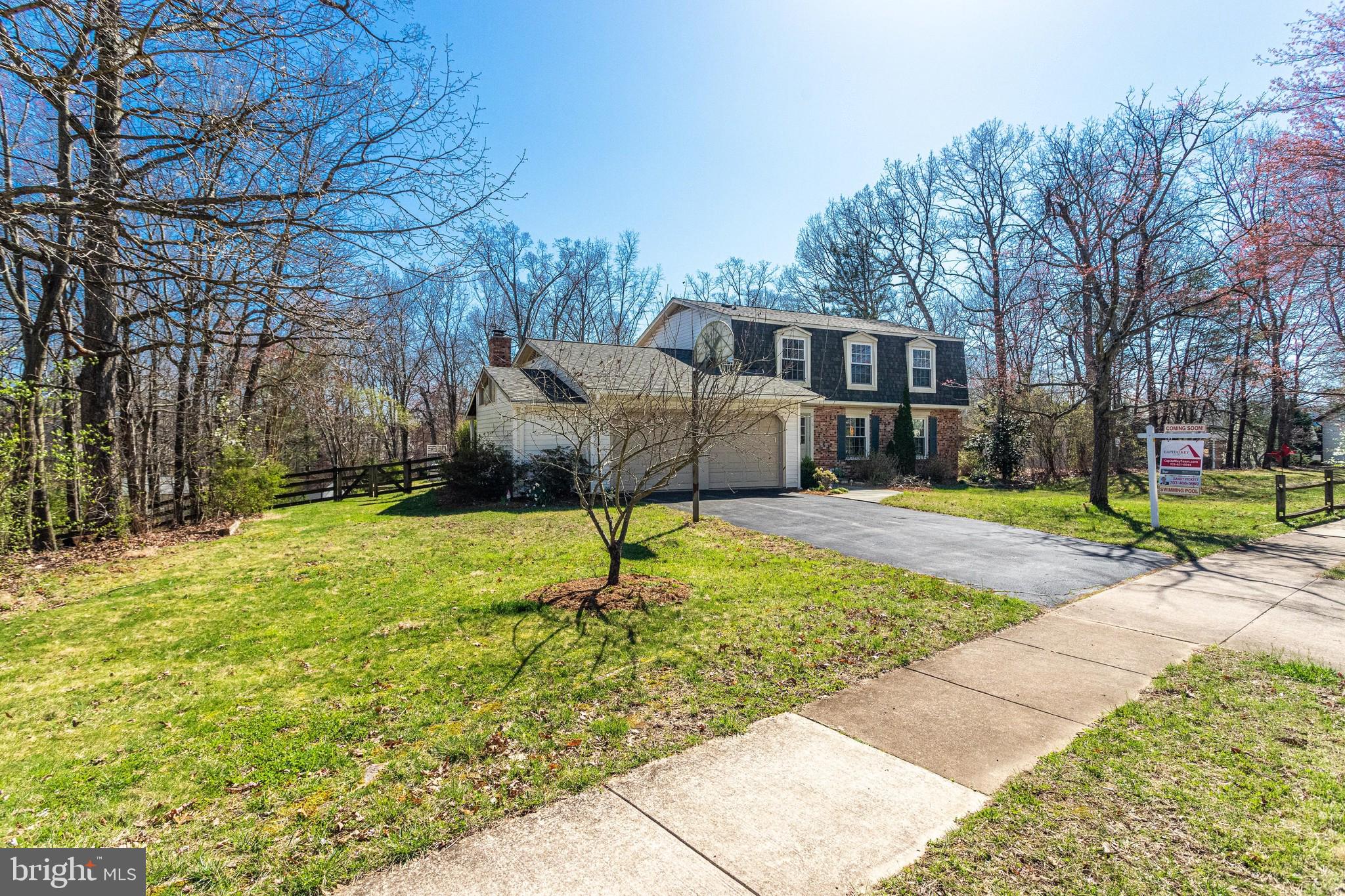 9107 Rookings Court Springfield, VA 22153 - Photo 3 of 86 Brick Front Colonial on Nearly 1 Acre of Land