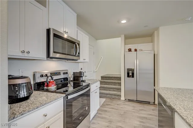 $1,950 | 360 Summer Sparrow Avenue, Unit 360, Henderson, NV 89011