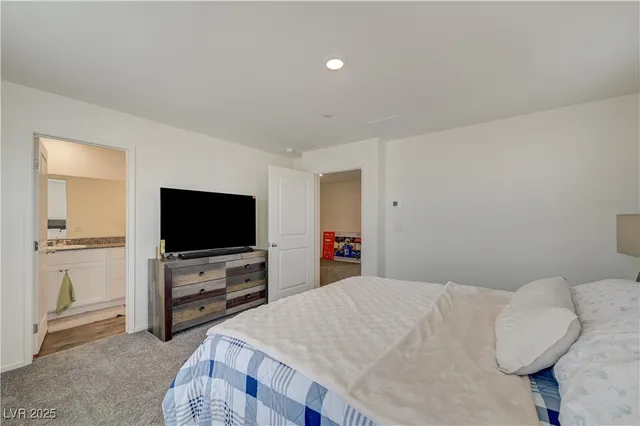 $1,950 | 360 Summer Sparrow Avenue, Unit 360, Henderson, NV 89011