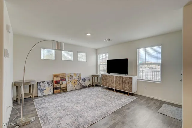 $1,950 | 360 Summer Sparrow Avenue, Unit 360, Henderson, NV 89011