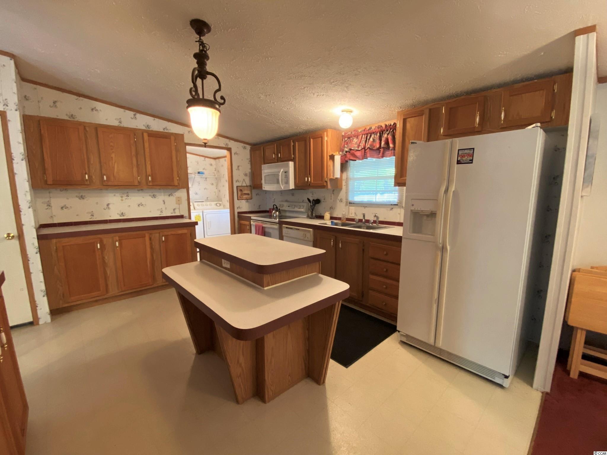 621 Mariner Avenue Murrells Inlet, SC 29576 - Photo 6 of 40 Gallery Image 6