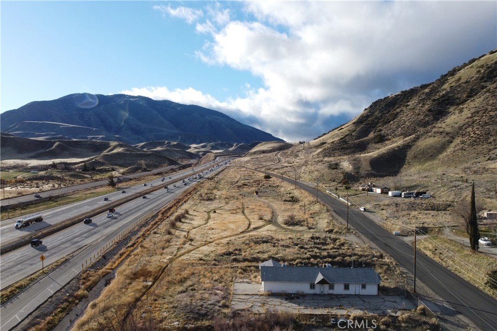49851 Gorman Post Road Lebec, CA 93243 - Photo 7 of 42 a view of a backyard of the house