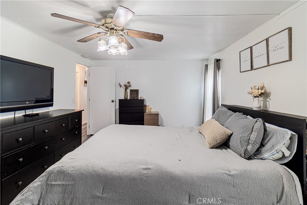 201 Rd Runner Lane Fountain Valley, CA 92708 - Photo 13 of 19