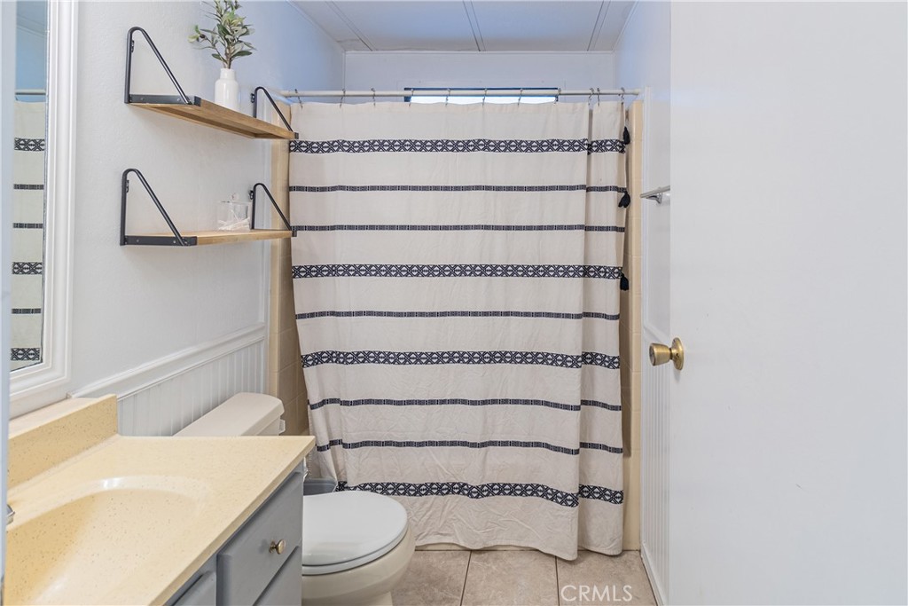 201 Rd Runner Lane Fountain Valley, CA 92708 - Photo 10 of 19