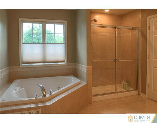 9 Adams Street Edison, NJ 08820 - Photo 7 of 10 Gallery Image 7