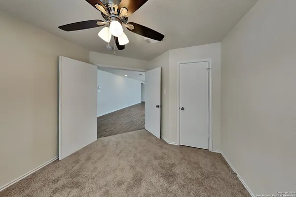 $1,900 | 9603 Silver Crown, San Antonio, TX 78254