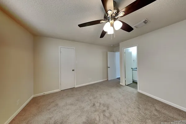 $1,900 | 9603 Silver Crown, San Antonio, TX 78254