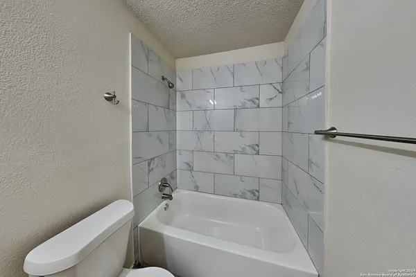 $1,900 | 9603 Silver Crown, San Antonio, TX 78254