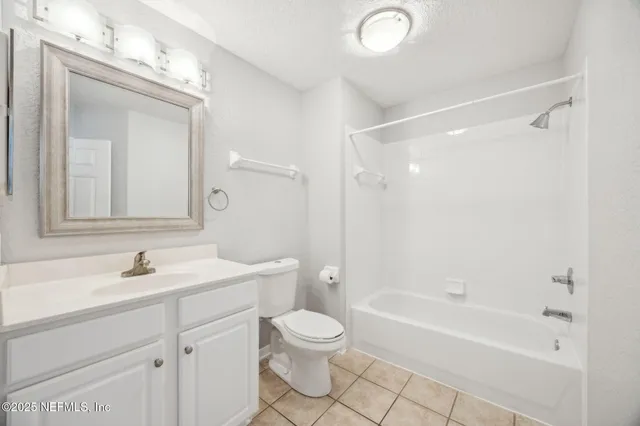 $325,000 | 4362 Edgewater Crossing Drive, Unit 214, Jacksonville, FL 32257