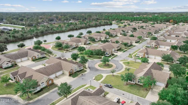 $325,000 | 4362 Edgewater Crossing Drive, Unit 214, Jacksonville, FL 32257