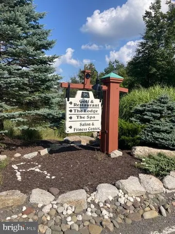 $59,900 | 51 Mohican Court, Hazleton, PA 18202