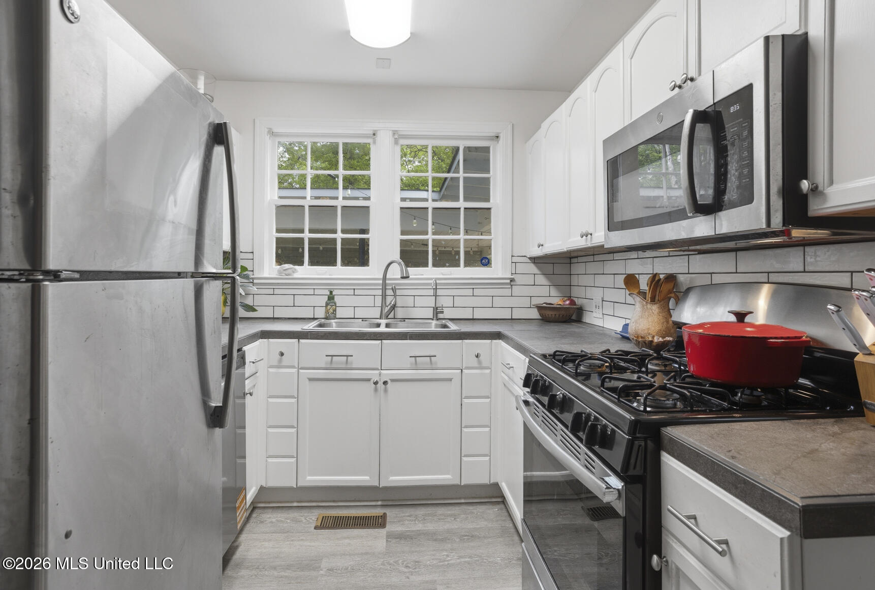 836 Brookwood Road Jackson, MS 39206 - Photo 8 of 25 836 Brookwood-9