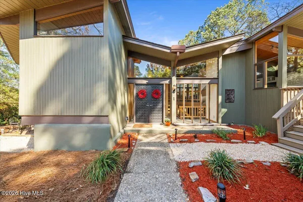 $775,000 | 1 Lake Vista Lane, Pinehurst, NC 28374