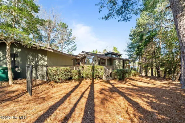 $775,000 | 1 Lake Vista Lane, Pinehurst, NC 28374