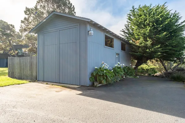 $1,695,000 | 14350 Hanson Circle, Mendocino, CA 95460