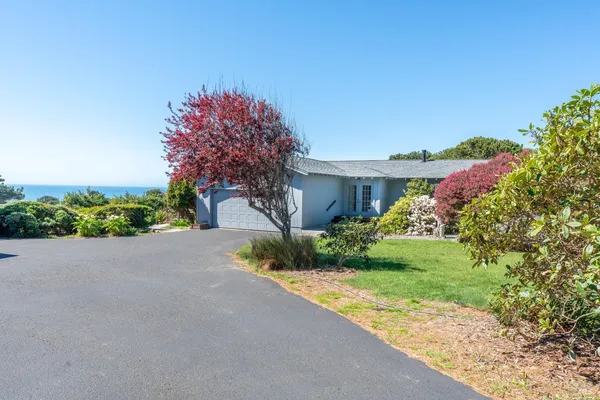 $1,695,000 | 14350 Hanson Circle, Mendocino, CA 95460